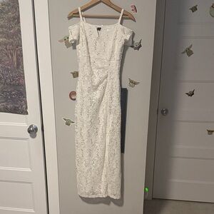 Chic Off-Shoulder White Lace Maxi Dress